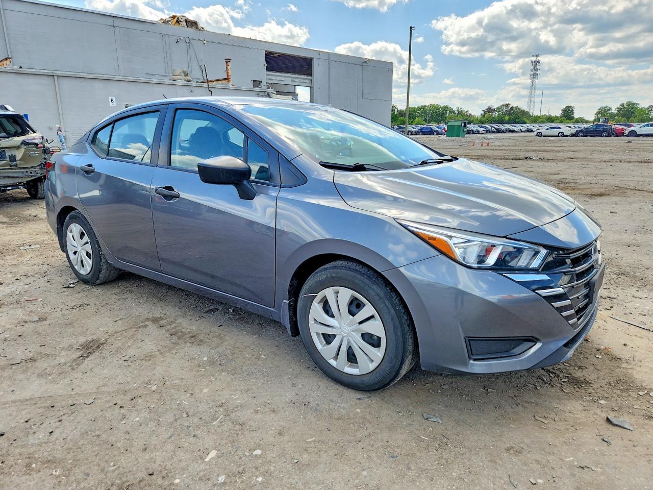 Nissan Versa S