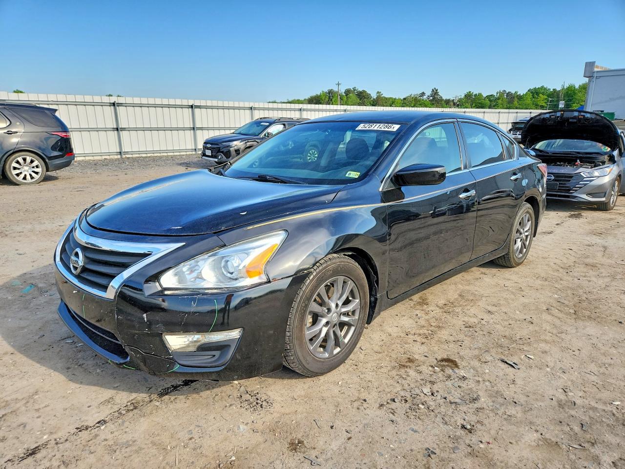 Salvage Nissan Altima Image