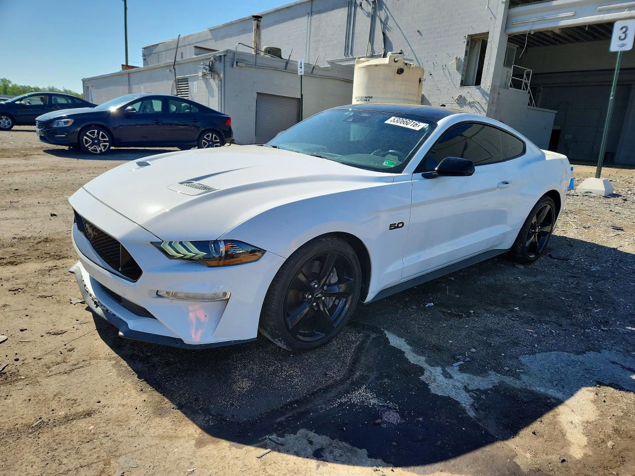 Salvage Ford Mustang Image