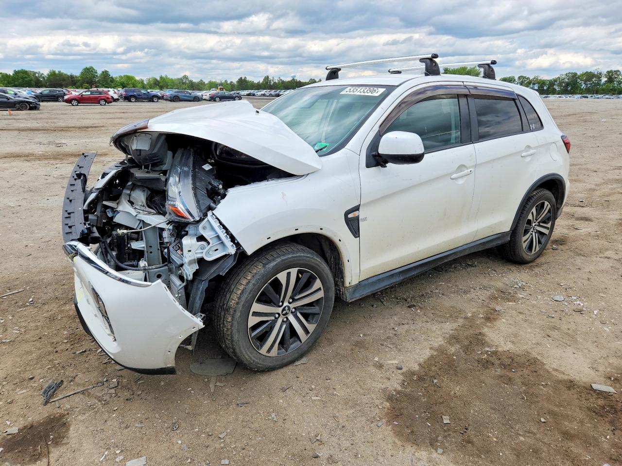 Salvage Mitsubishi Outlander Image