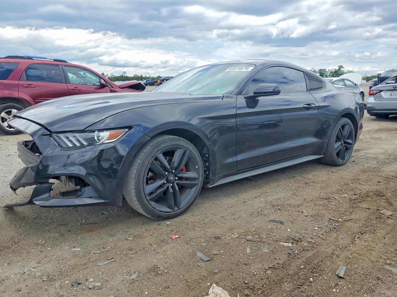 Salvage Ford Mustang Image