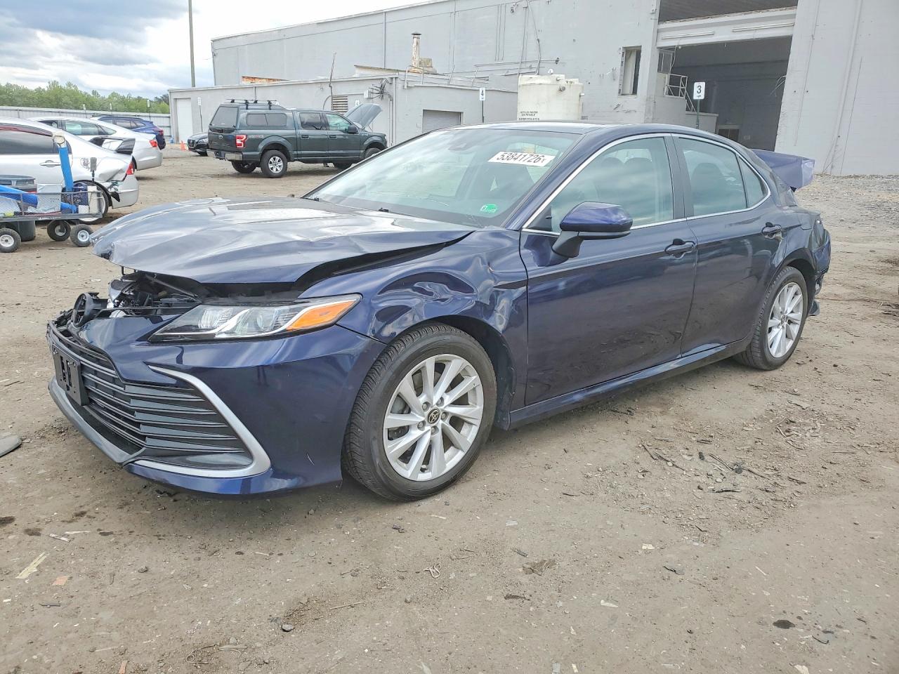 Salvage Toyota Camry Image
