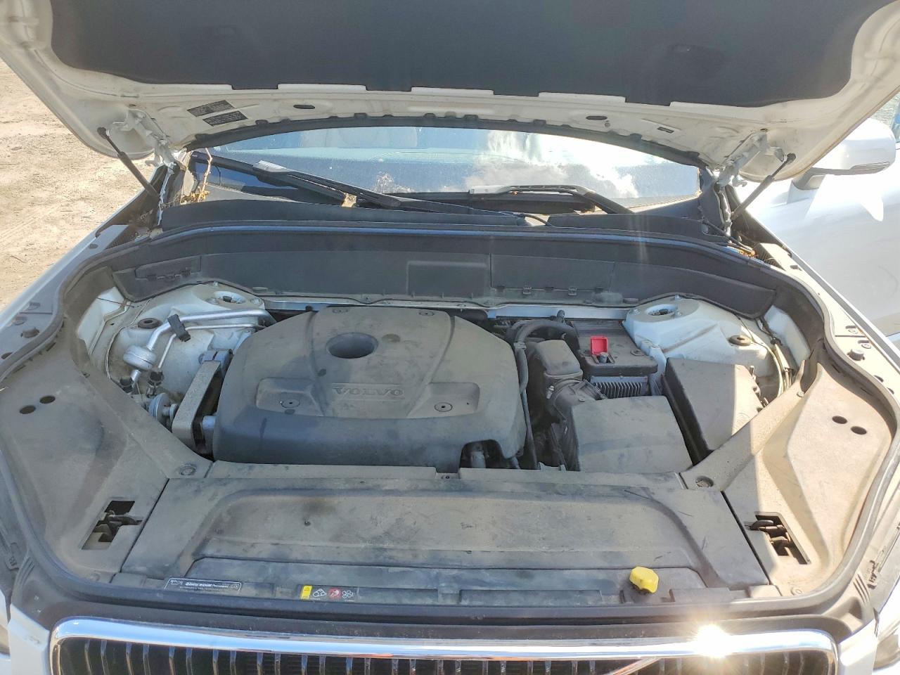 Volvo XC90 T6