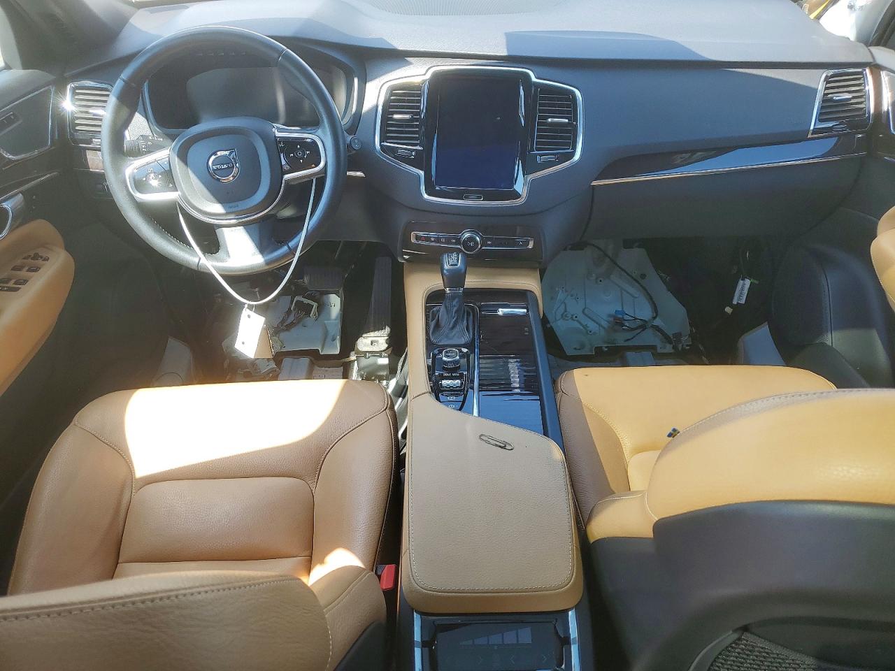 Volvo XC90 T6