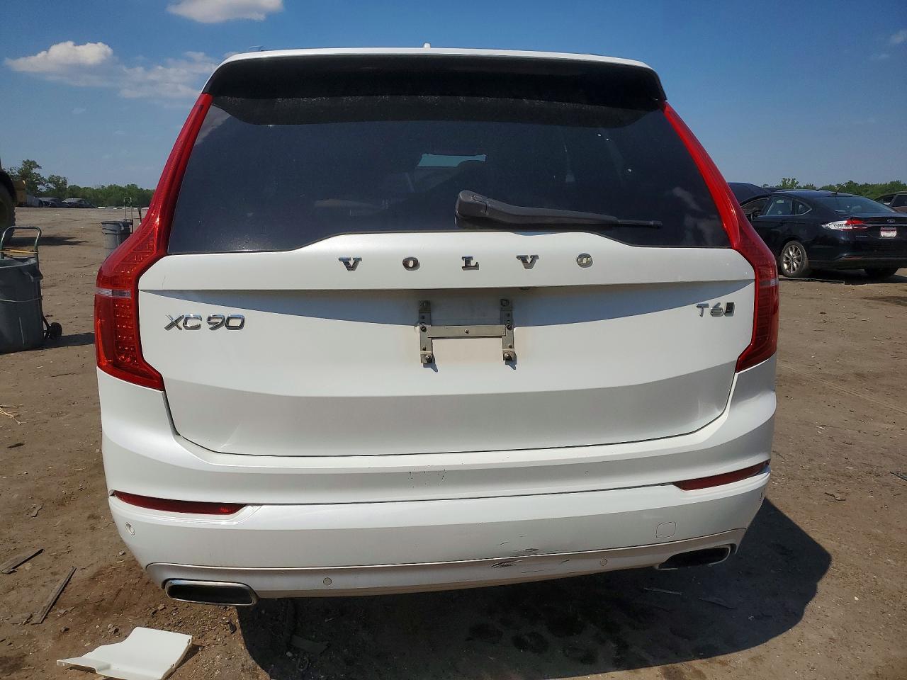 Volvo XC90 T6