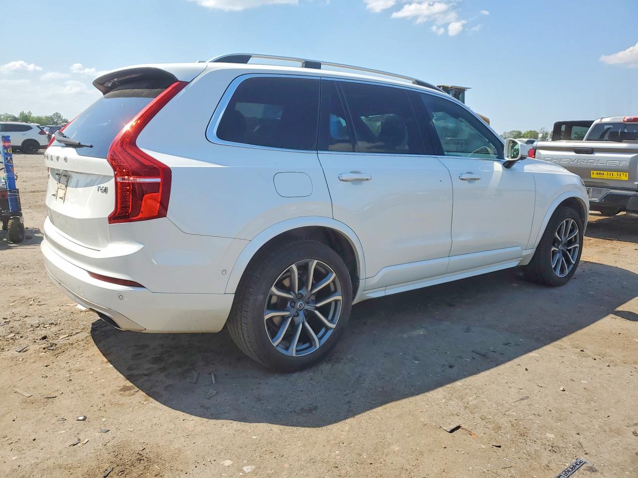 Volvo XC90 T6
