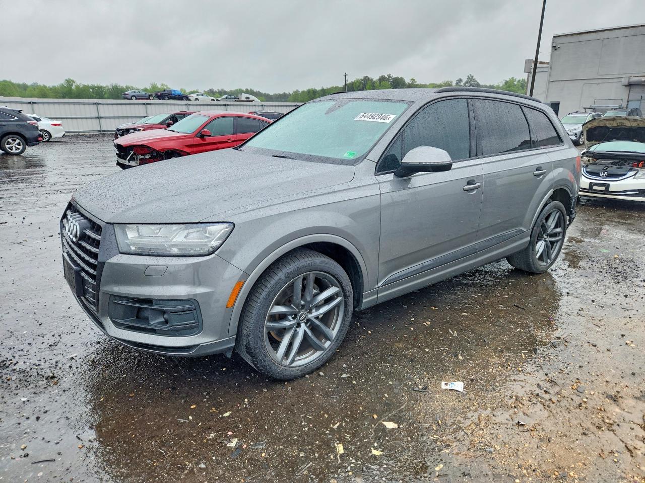 Salvage Audi Q7 Image