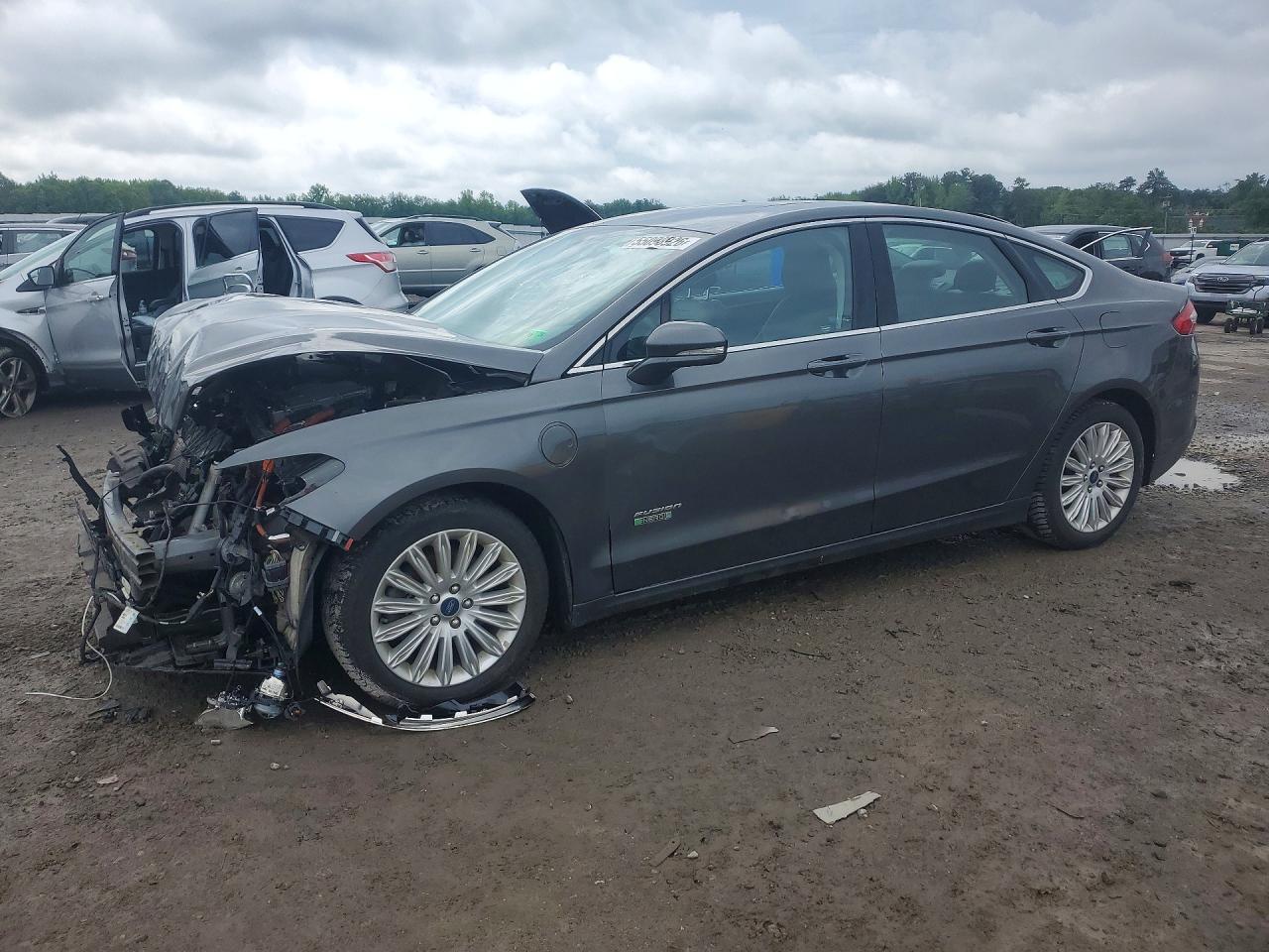 Salvage Ford Fusion Image