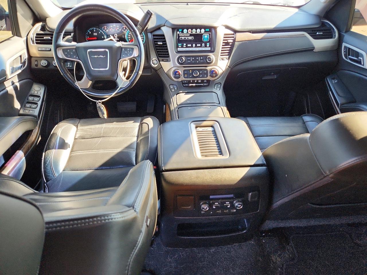 GMC Yukon Denali