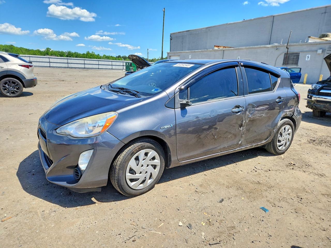 Salvage Toyota Prius Image