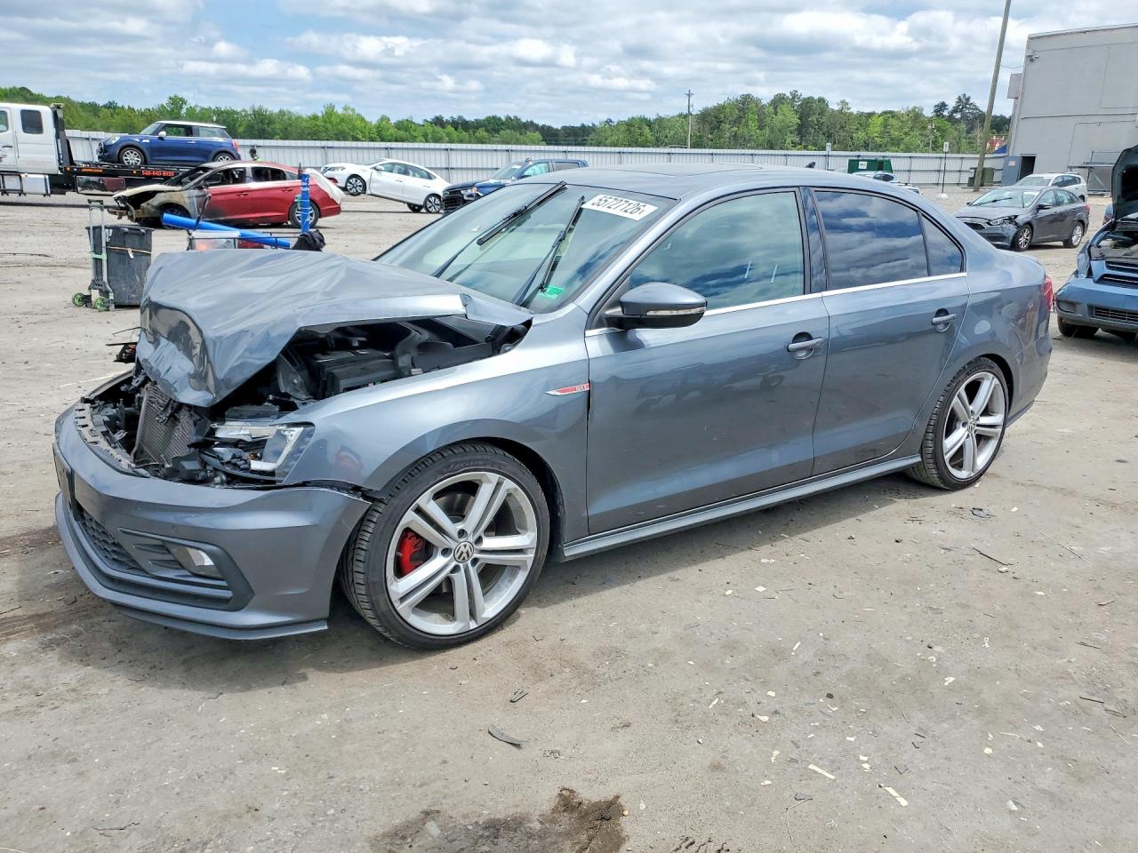 Salvage Volkswagen Jetta Image