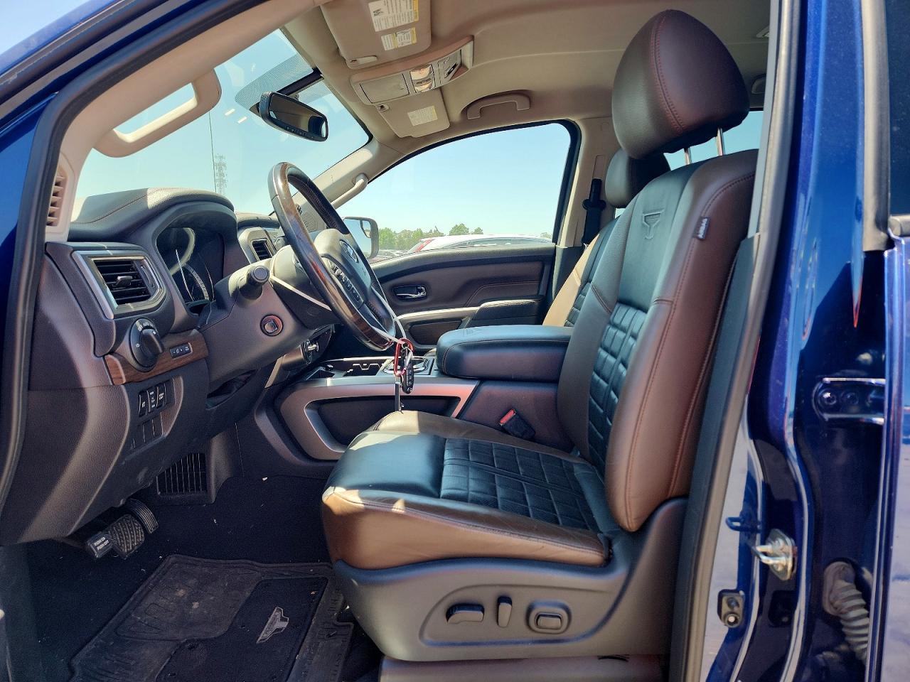 Nissan Titan Platinum Reserve