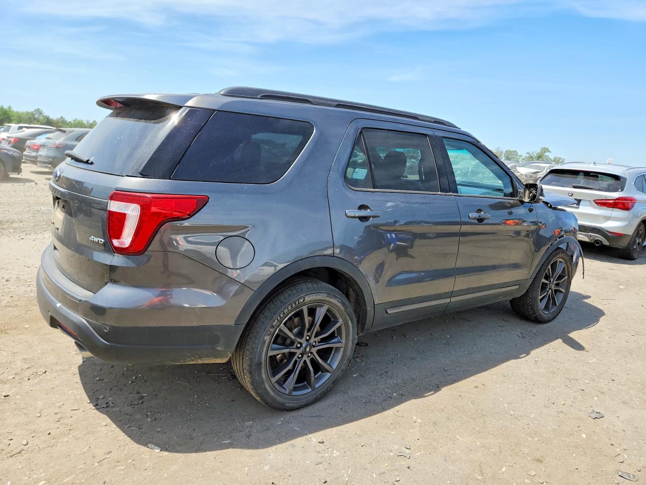 Ford Explorer Xlt