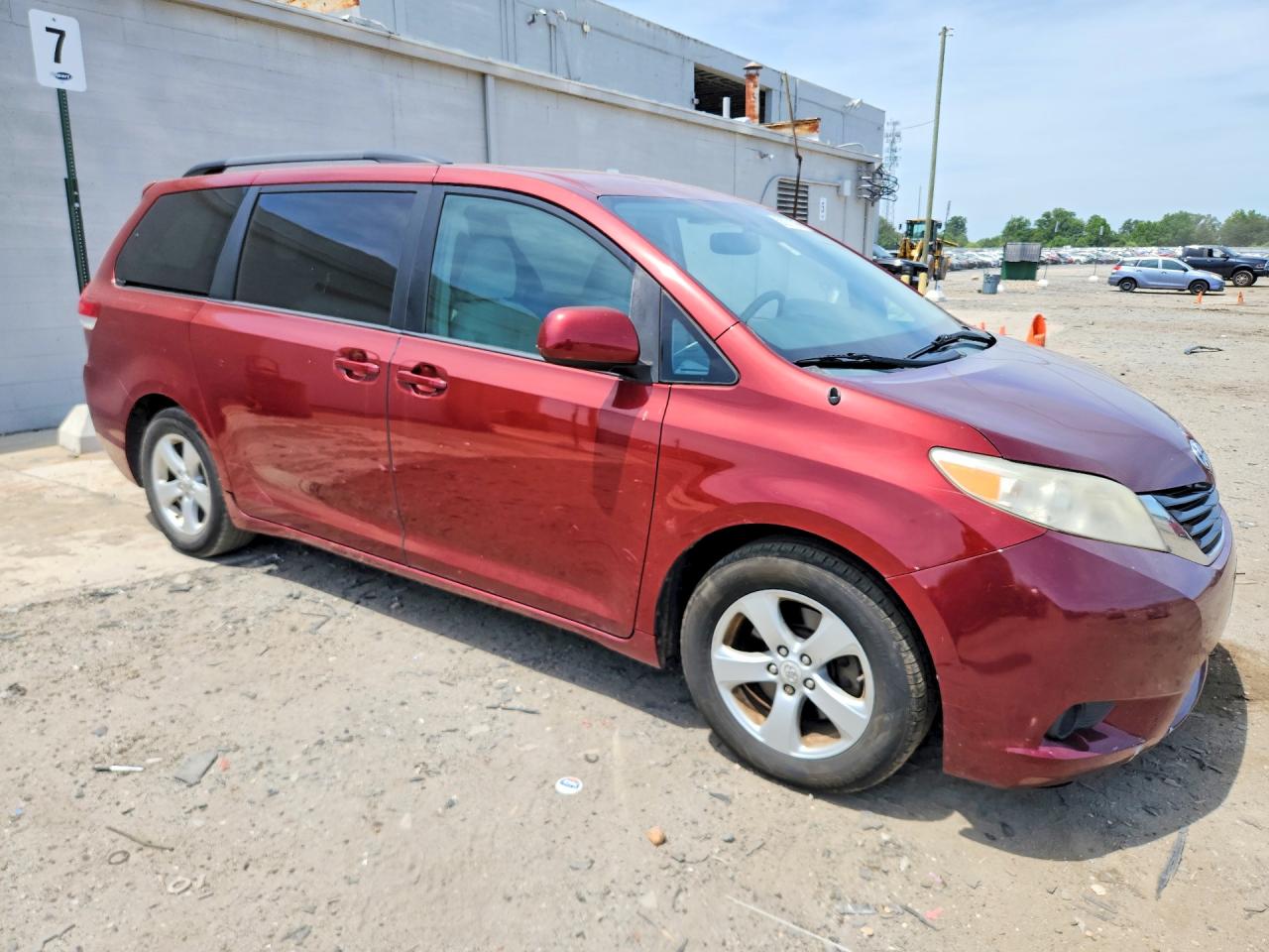 Toyota Sienna Le