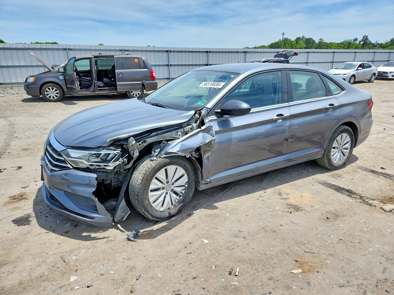 Salvage Volkswagen Jetta Image