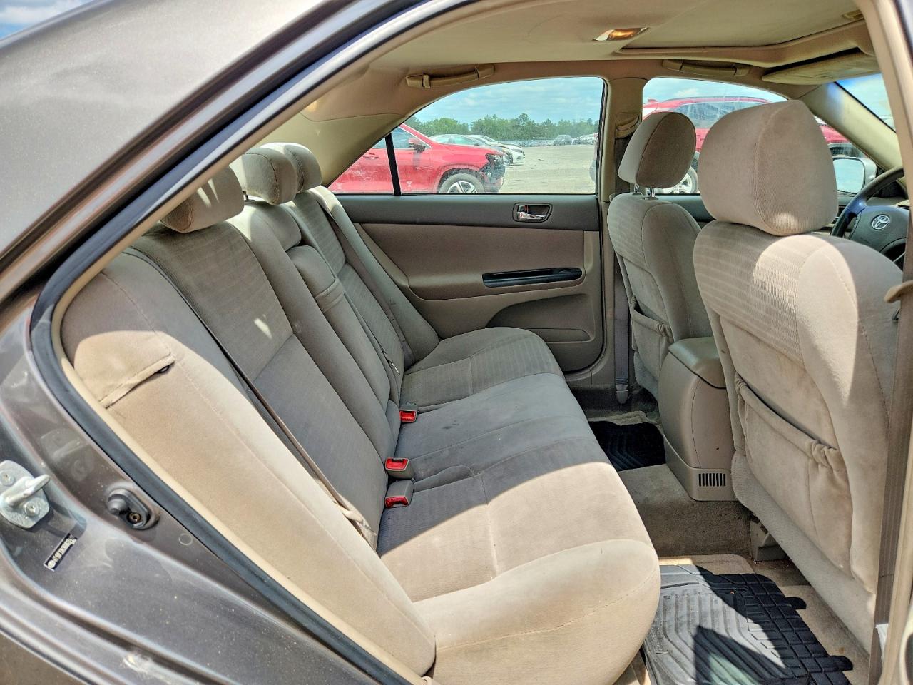Toyota Camry Le V6