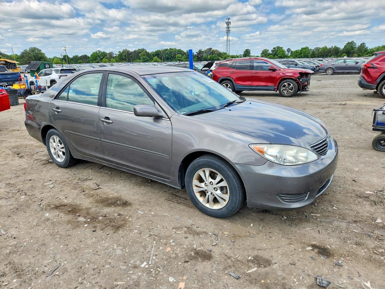 Toyota Camry Le V6