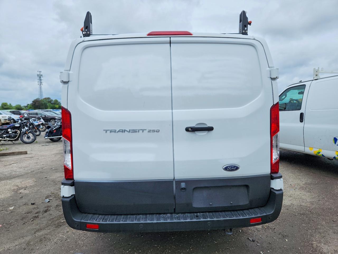 Ford Transit T-250