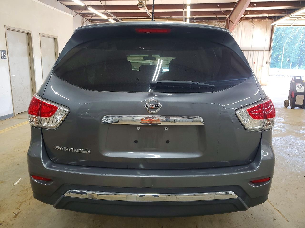 Nissan Pathfinder S
