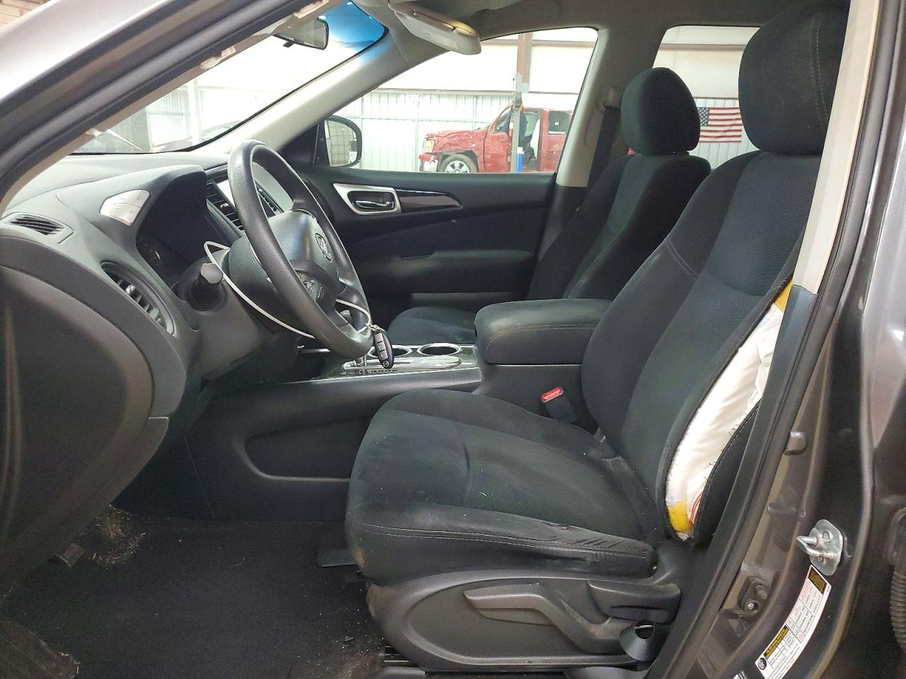 Nissan Pathfinder S