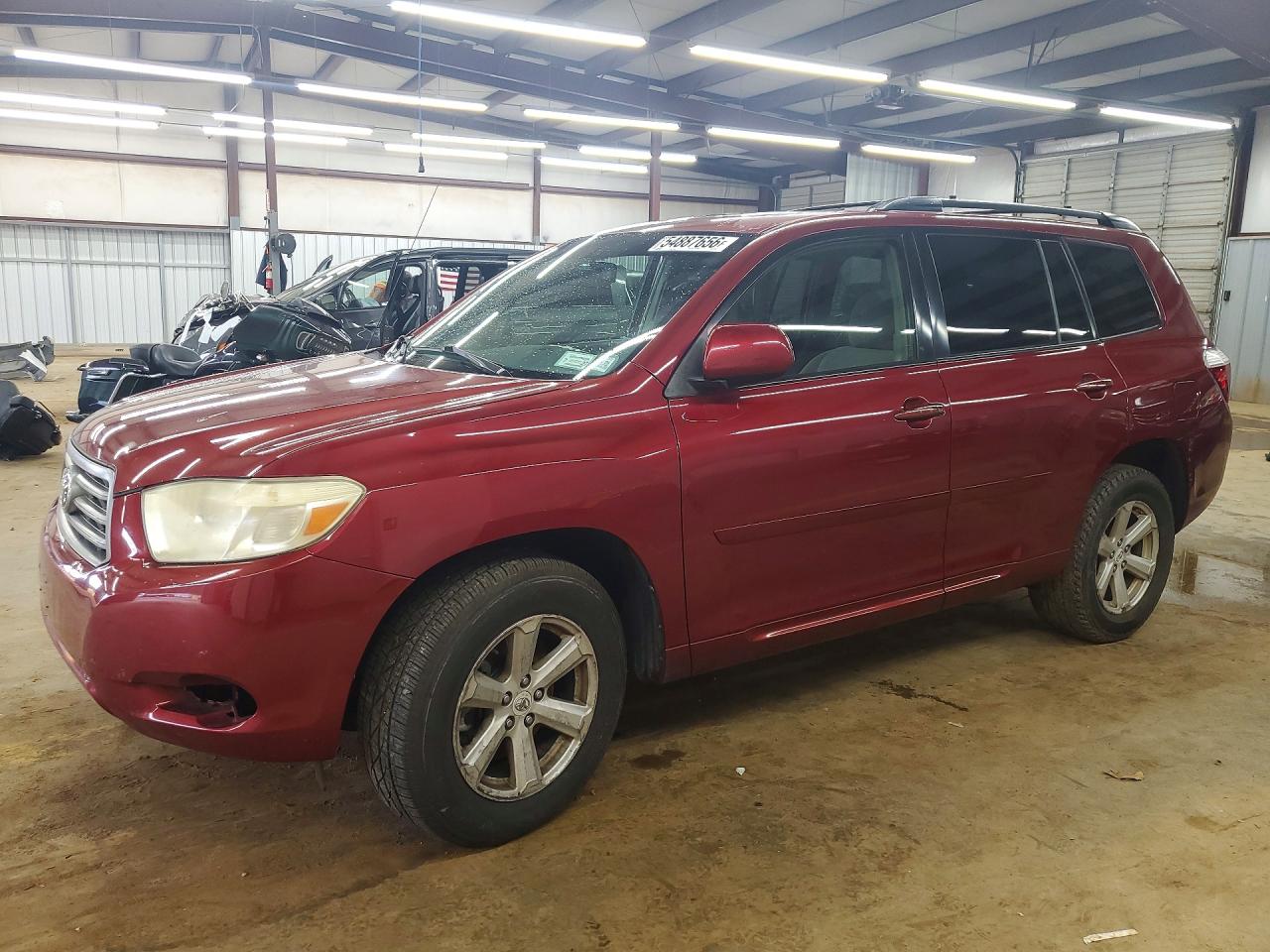 Salvage Toyota Highlander Image