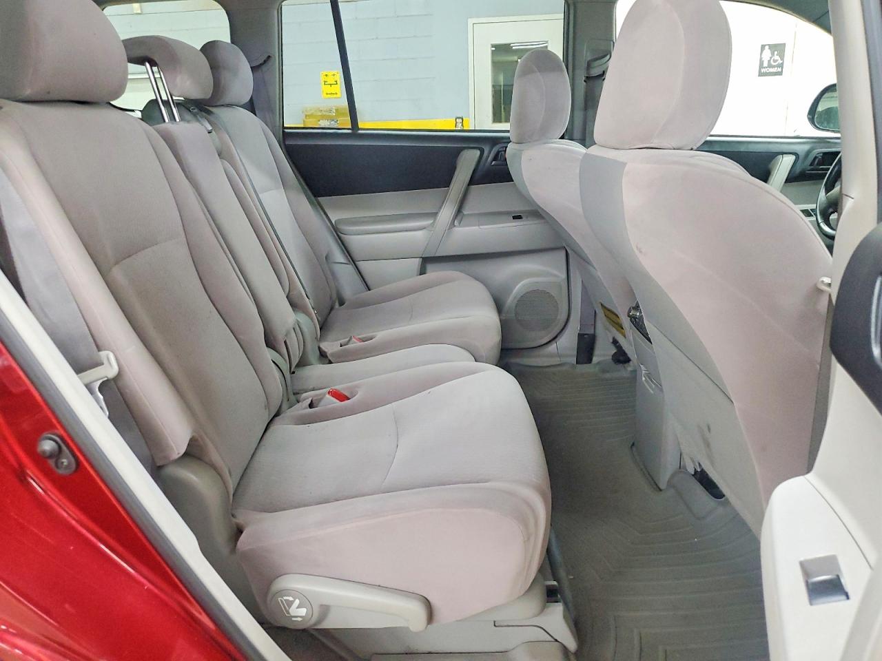 Toyota Highlander Base