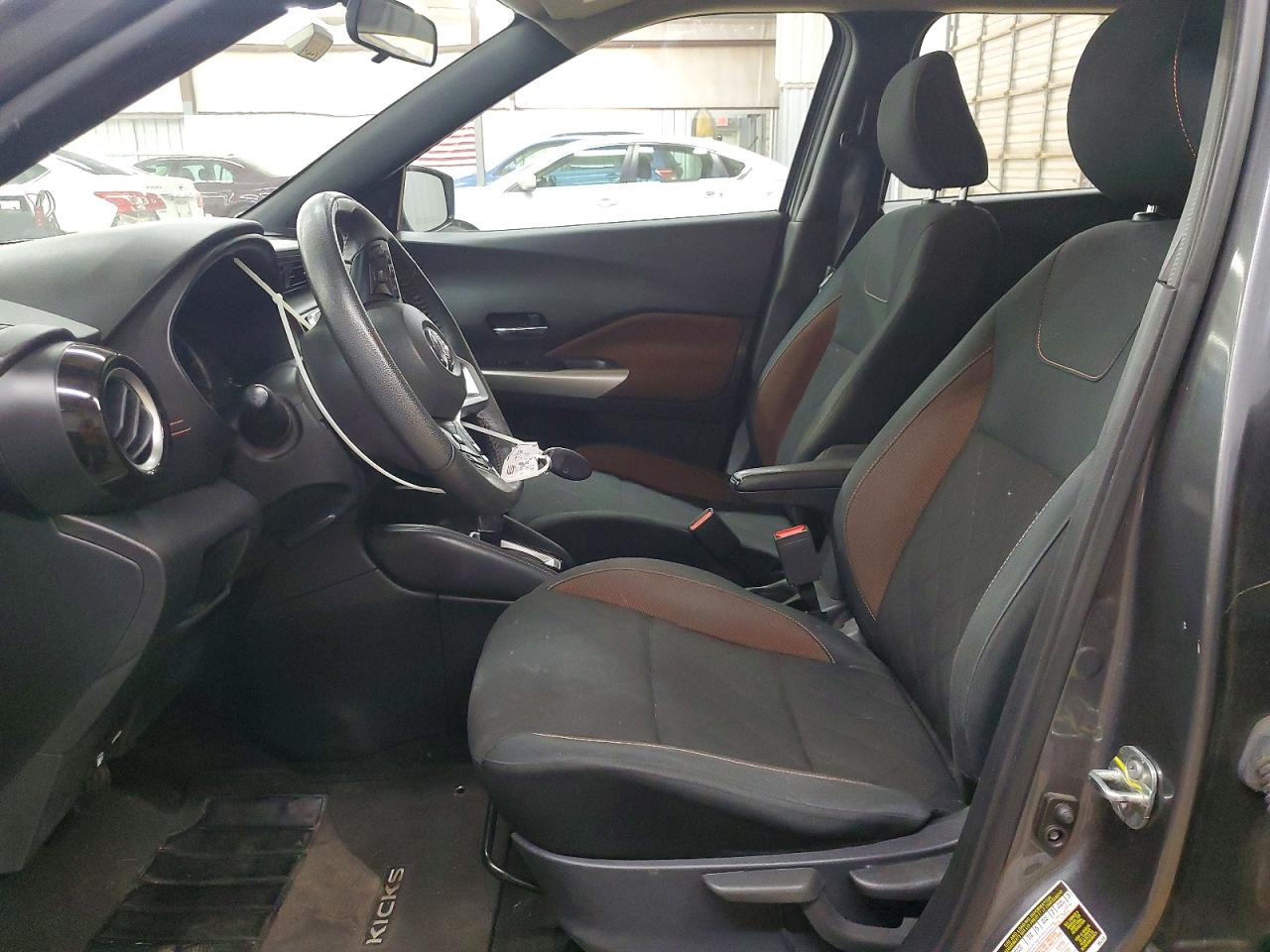 Nissan Kicks Sr