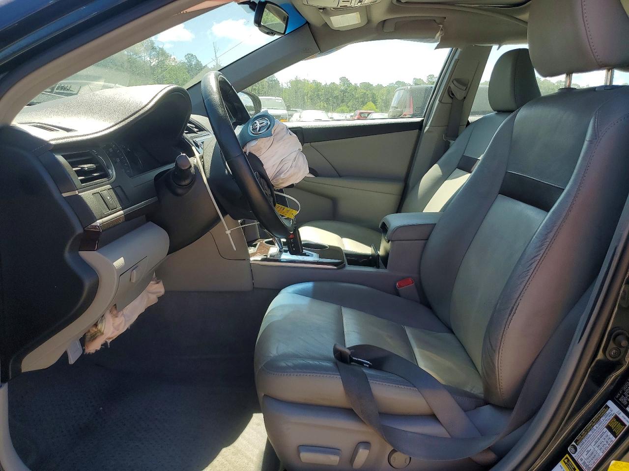 Toyota Camry Xle V6