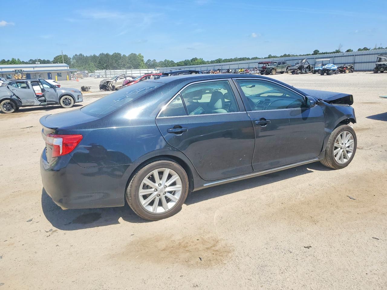 Toyota Camry Xle V6