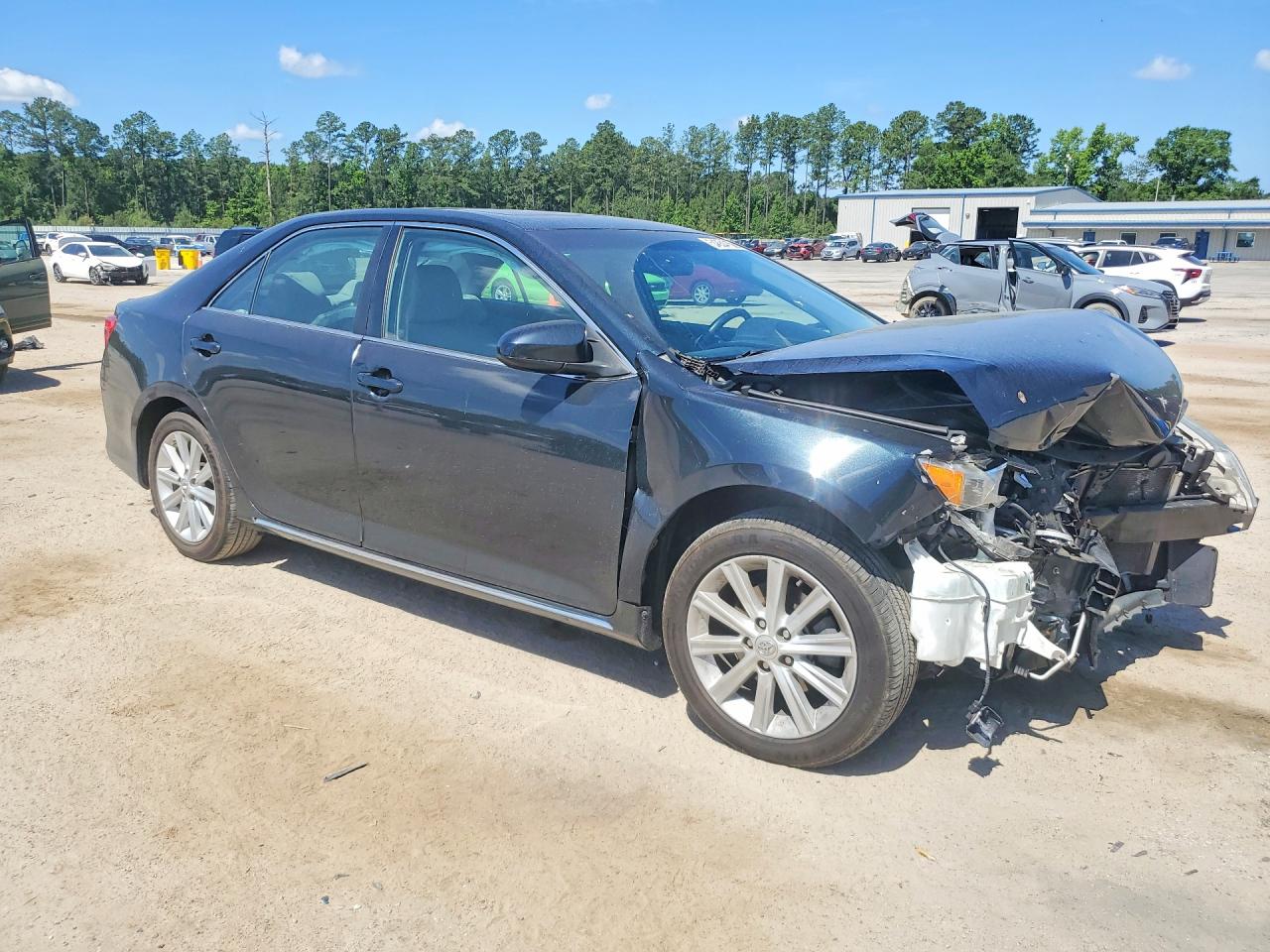 Toyota Camry Xle V6