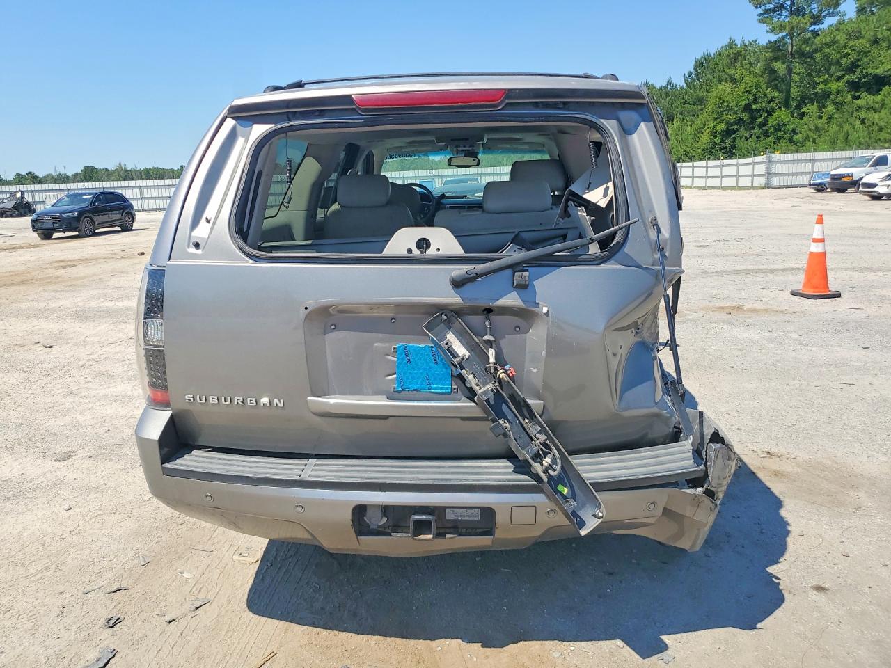 Chevrolet Suburban C1500