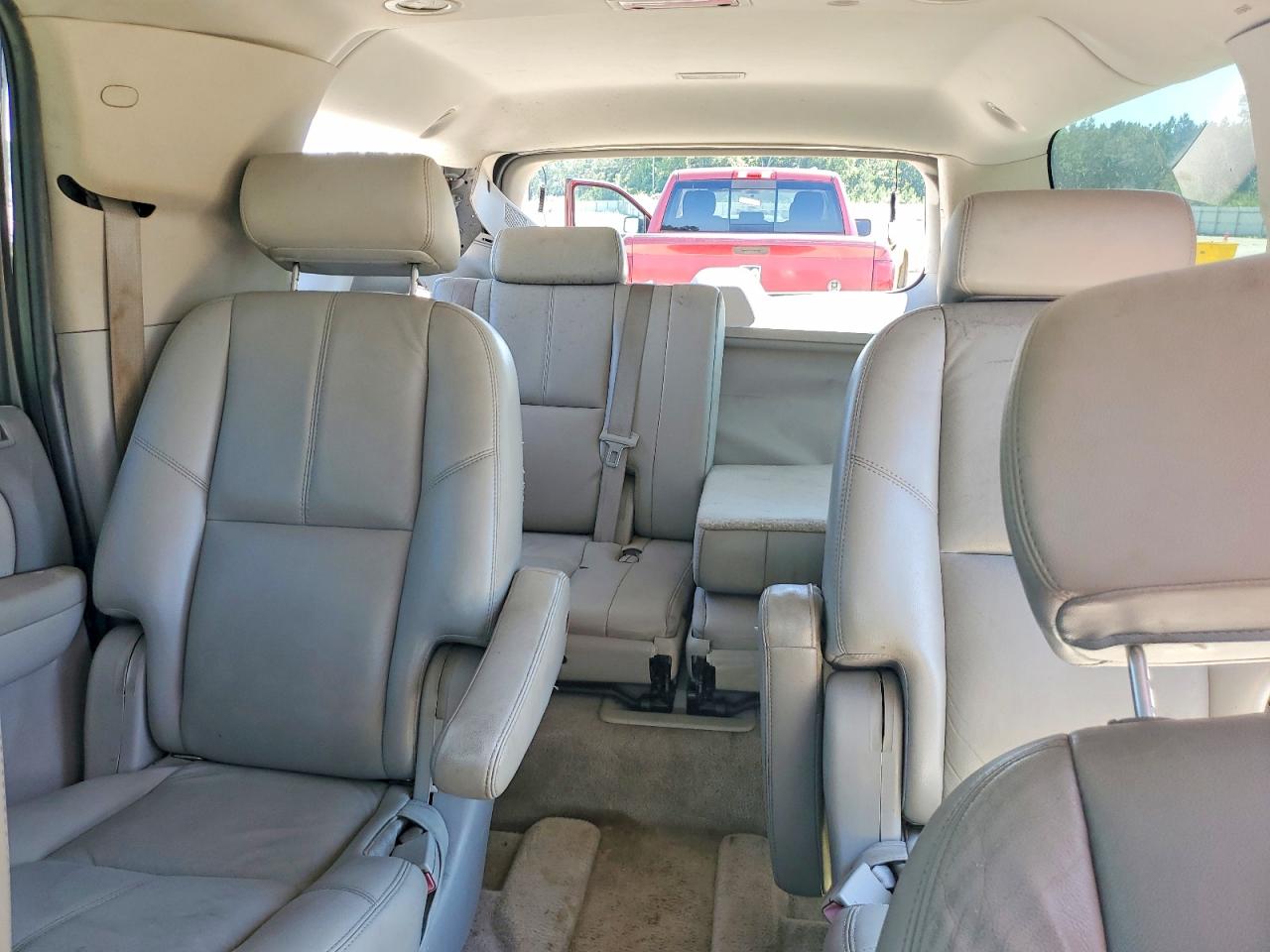 Chevrolet Suburban C1500