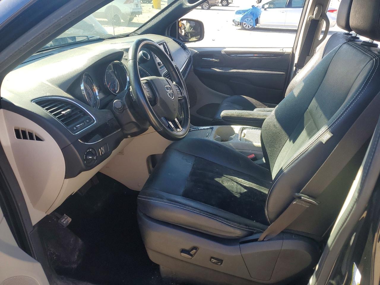 Dodge Caravan