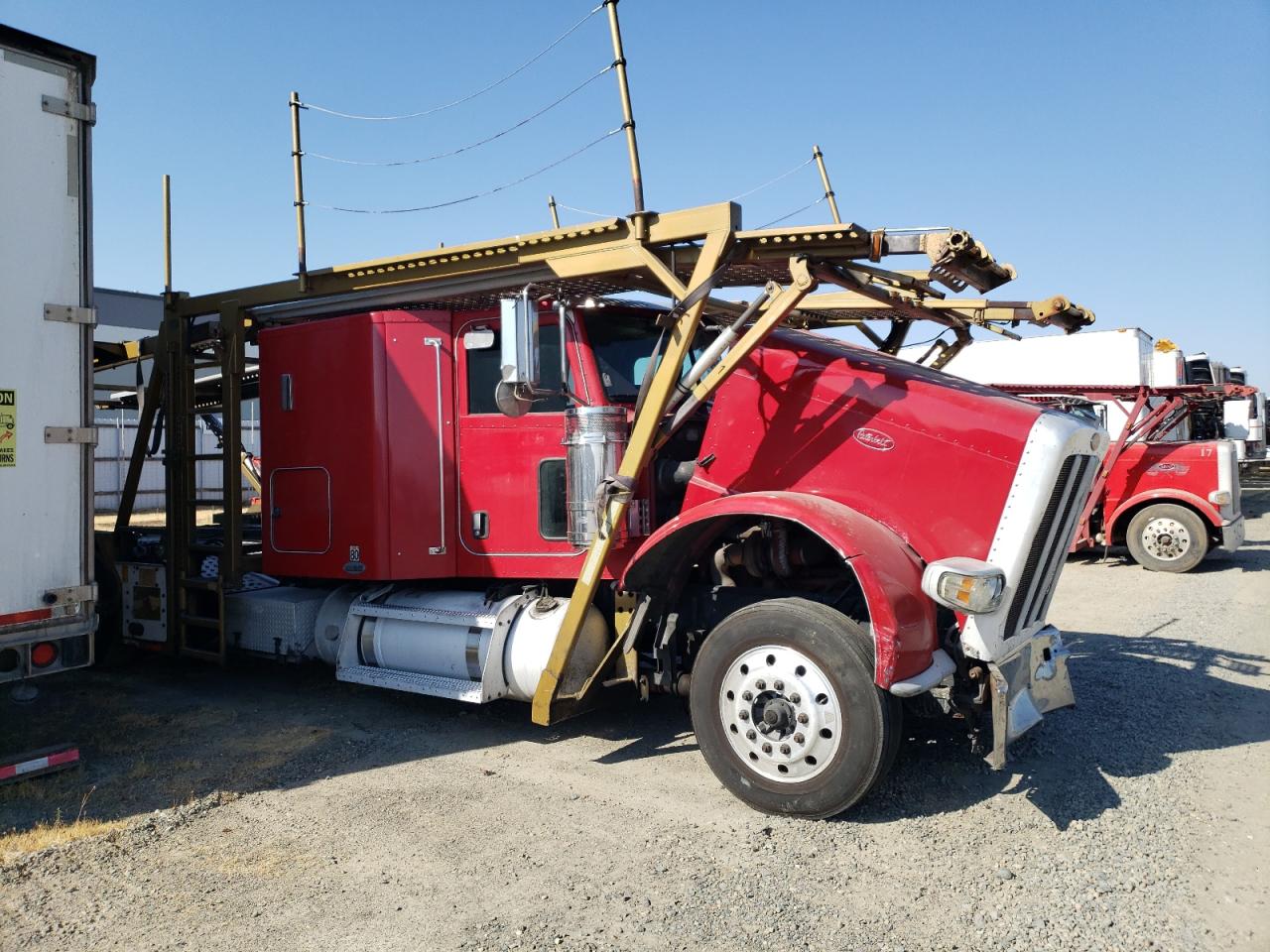 Salvage Peterbilt 388 Image