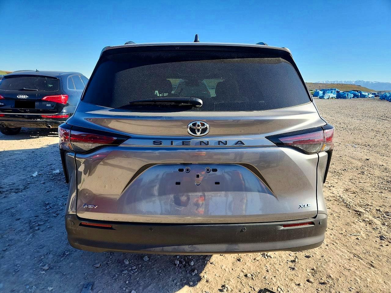 Toyota Sienna Xle 8-passenger