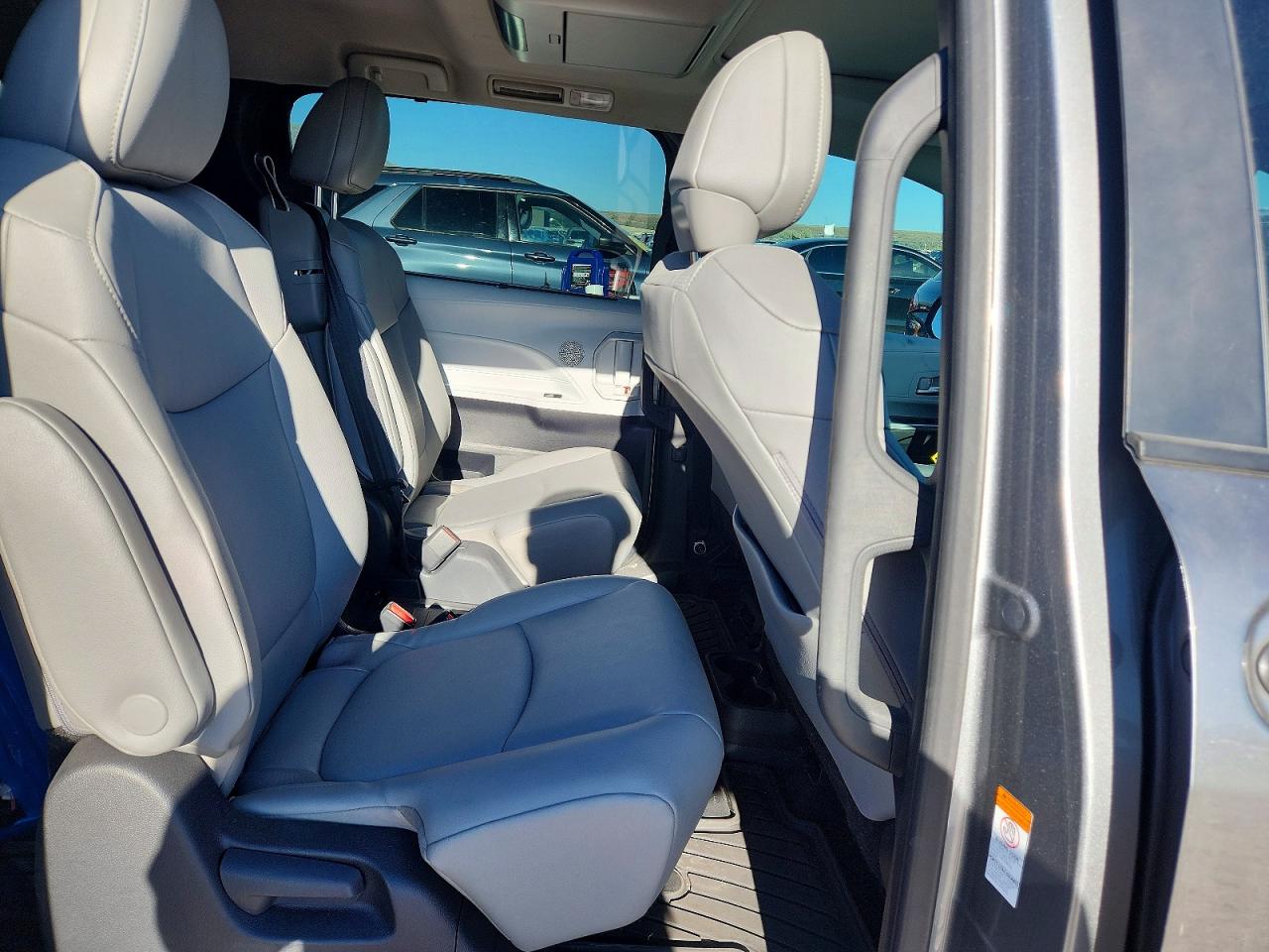 Toyota Sienna Xle 8-passenger