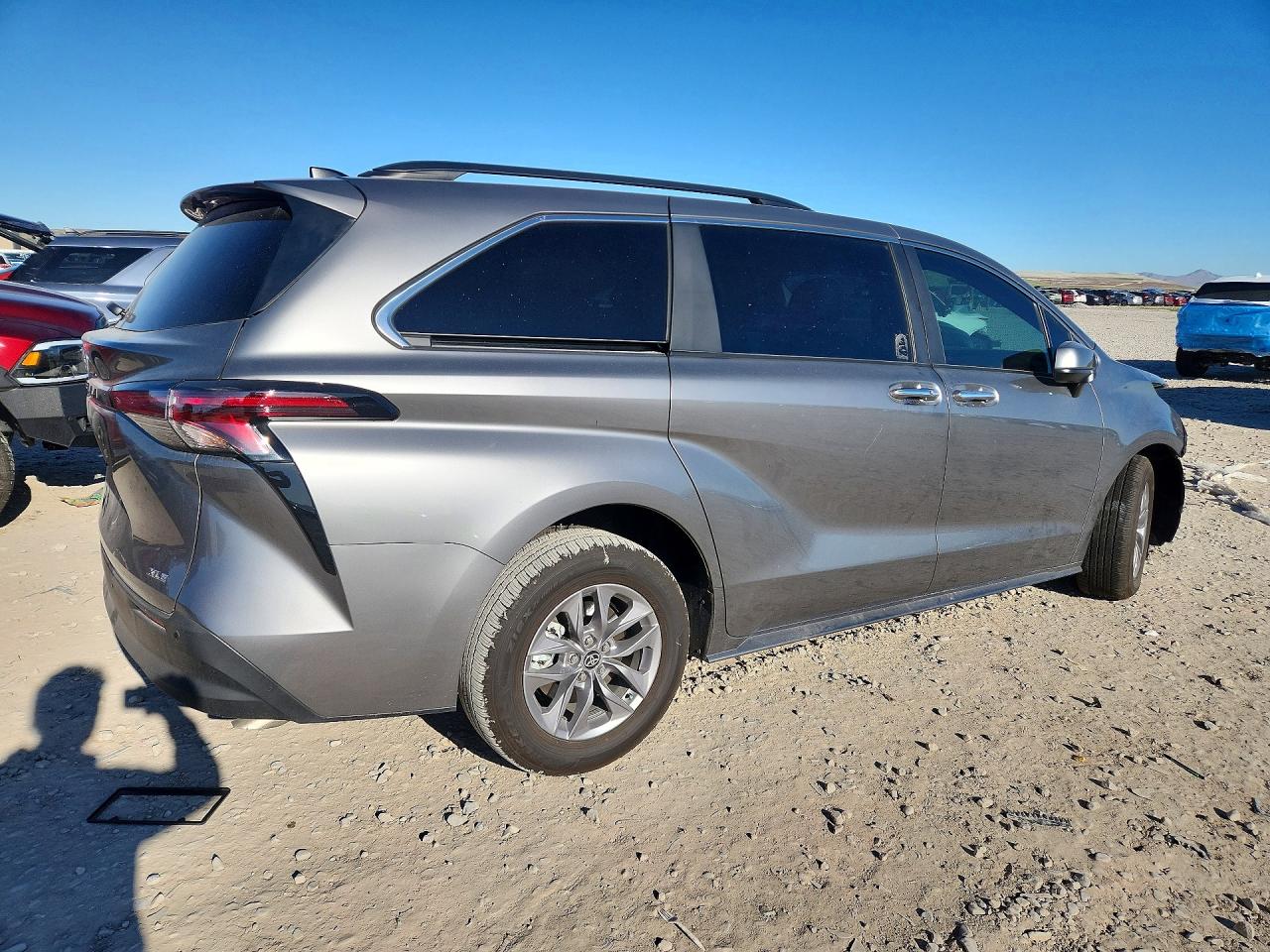 Toyota Sienna Xle 8-passenger