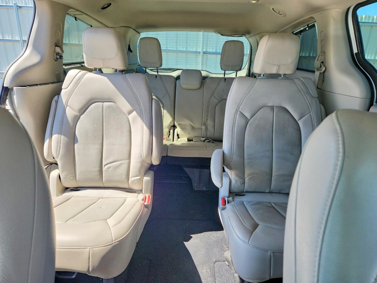 Chrysler Pacifica Touring L