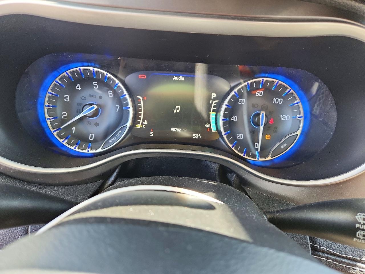 Chrysler Pacifica Touring L