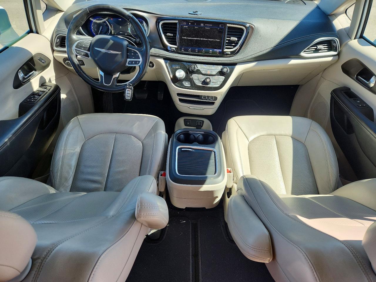 Chrysler Pacifica Touring L