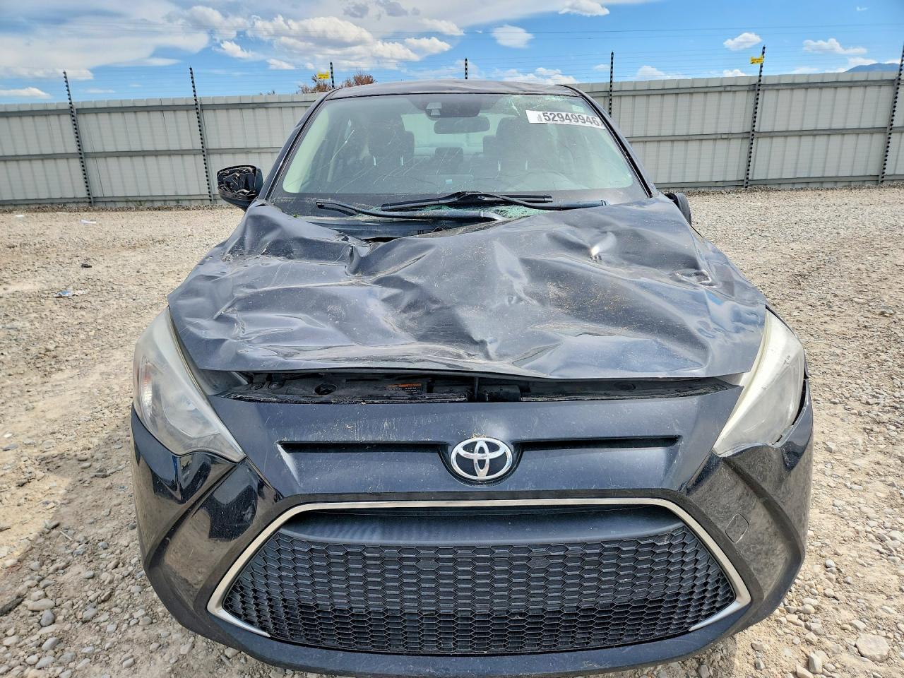 Toyota Yaris L