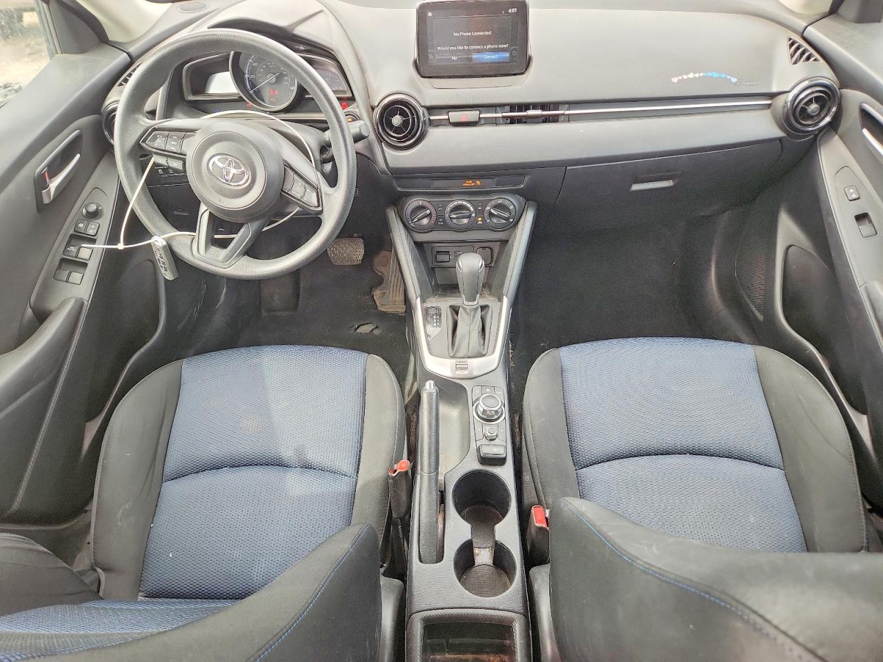 Toyota Yaris L