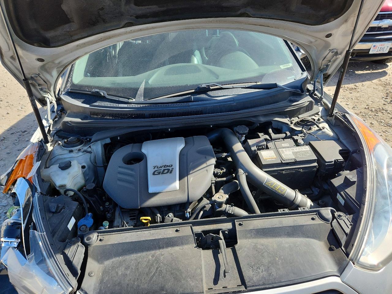 Hyundai VELOSTER Turbo