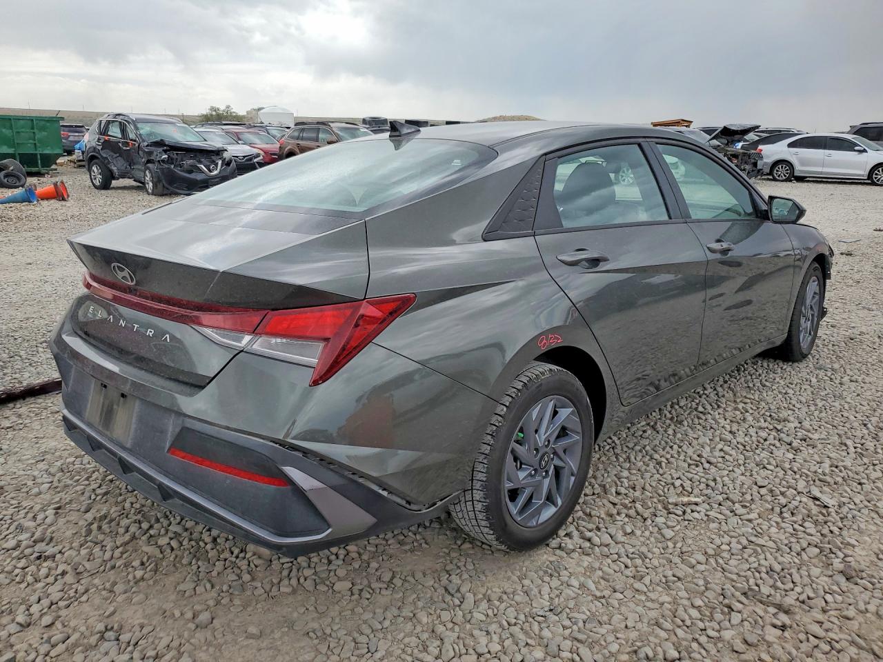 Hyundai ELANTRA Sel