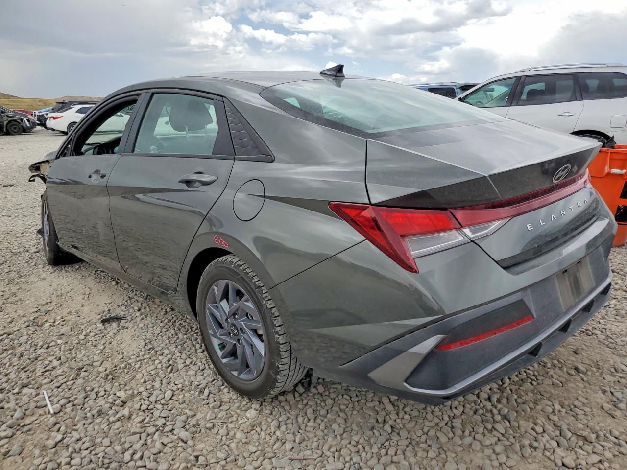 Hyundai ELANTRA Sel