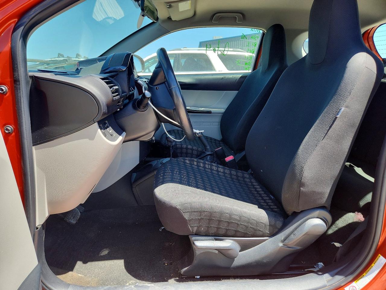 Scion iQ Base