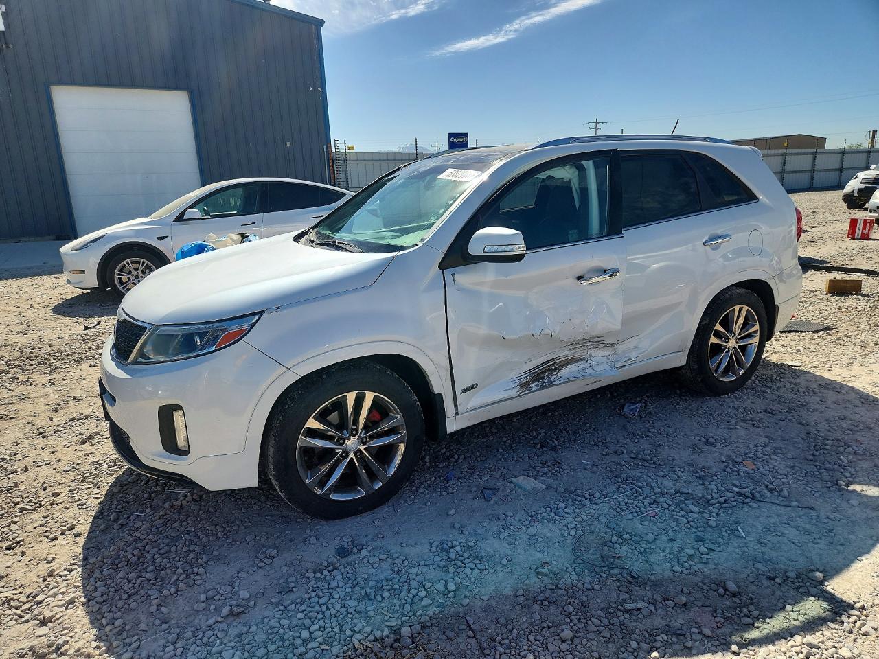 Salvage Kia Sorento Image