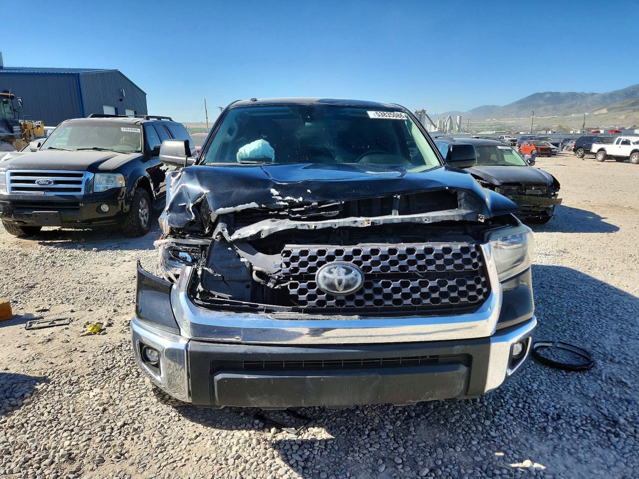 Toyota Tundra Crewmax Sr5