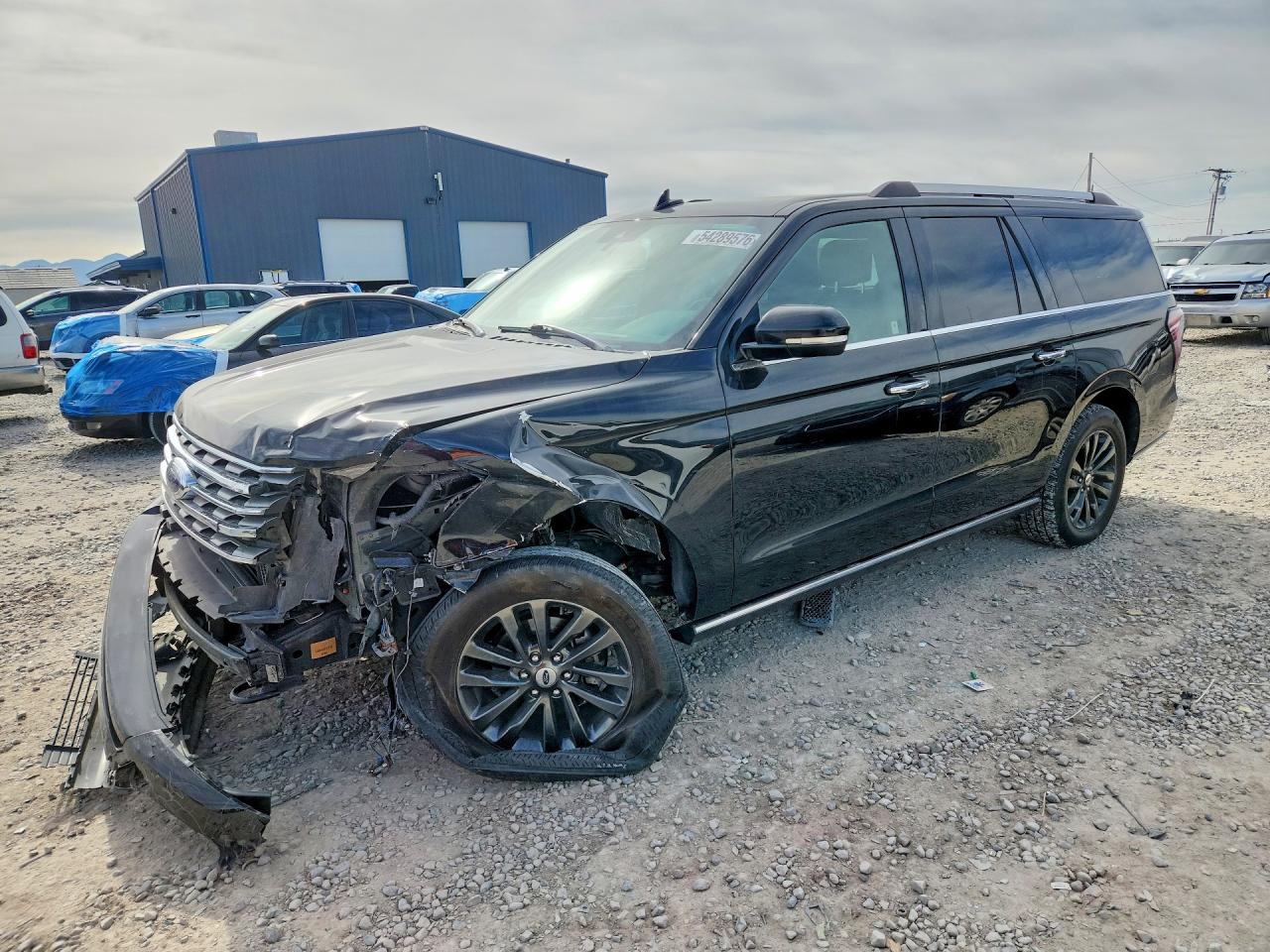 Salvage Ford Expedition Image