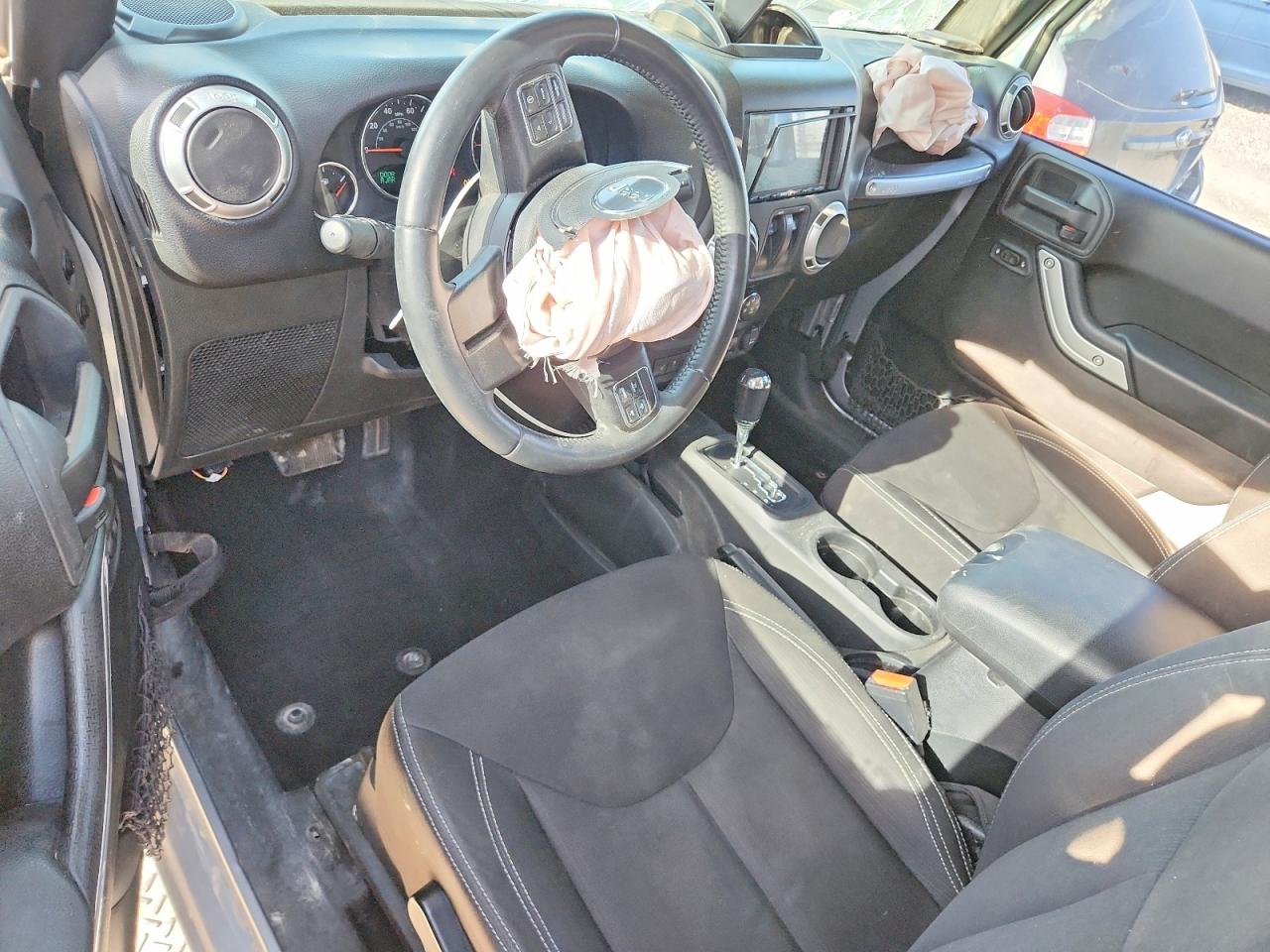 Jeep Wrangler Sahara
